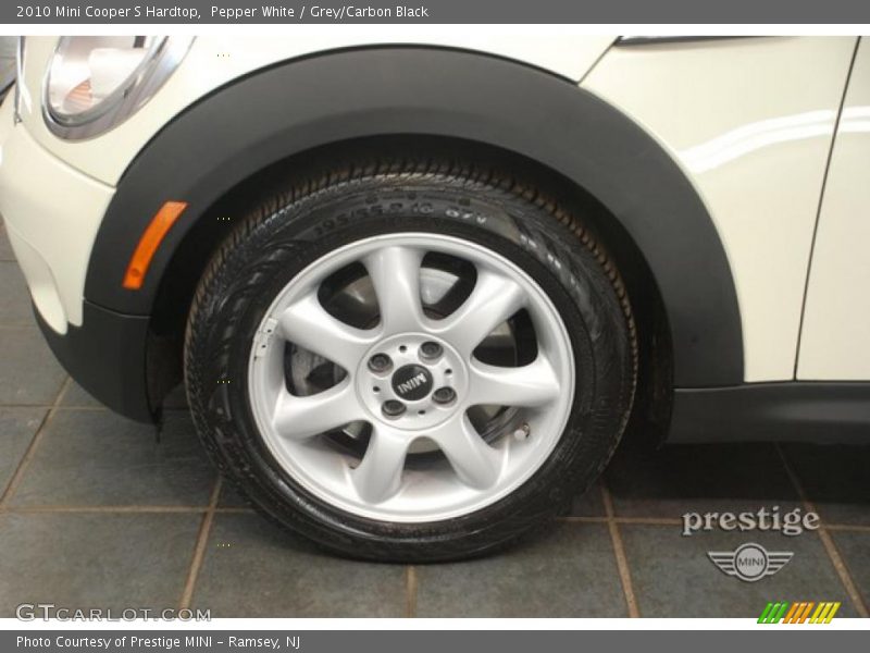 Pepper White / Grey/Carbon Black 2010 Mini Cooper S Hardtop