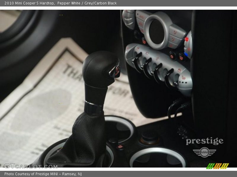 Pepper White / Grey/Carbon Black 2010 Mini Cooper S Hardtop