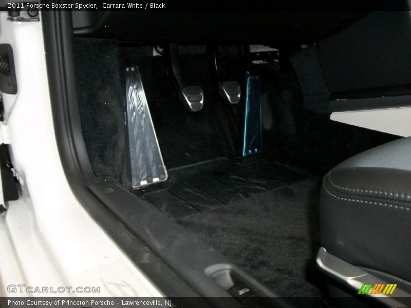 Carrara White / Black 2011 Porsche Boxster Spyder