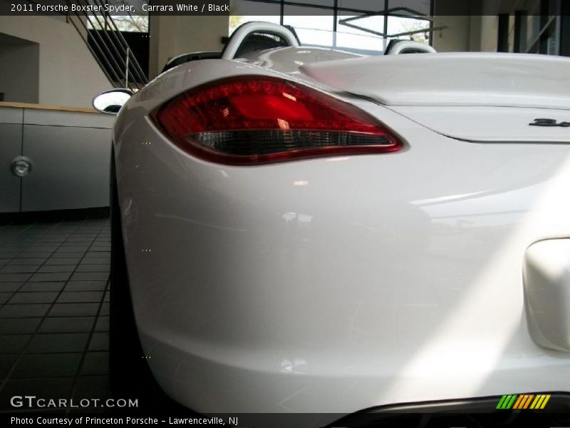 Carrara White / Black 2011 Porsche Boxster Spyder