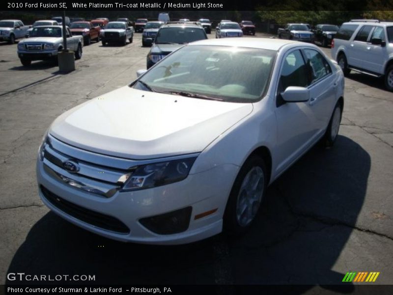 White Platinum Tri-coat Metallic / Medium Light Stone 2010 Ford Fusion SE