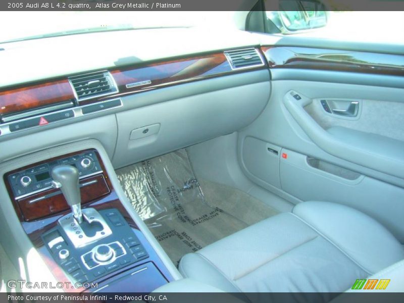Atlas Grey Metallic / Platinum 2005 Audi A8 L 4.2 quattro