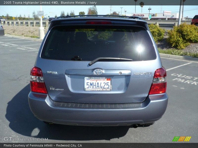 Bluestone Metallic / Ivory 2005 Toyota Highlander Limited 4WD