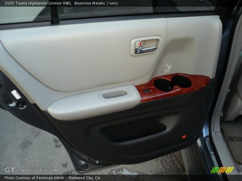 Bluestone Metallic / Ivory 2005 Toyota Highlander Limited 4WD