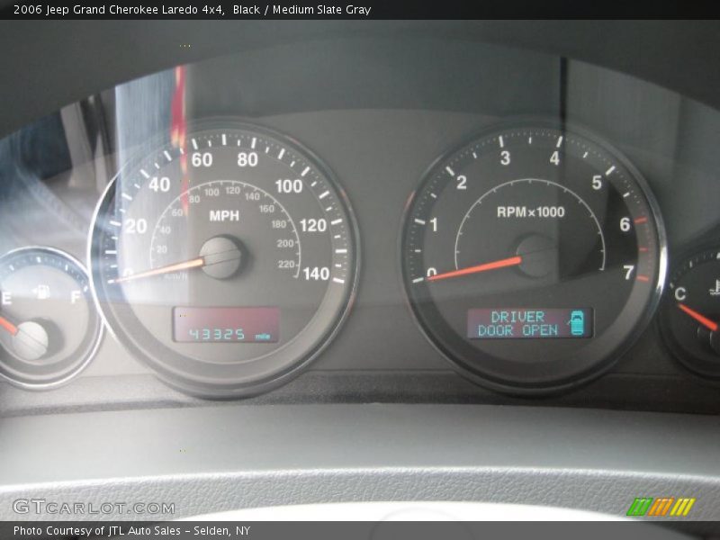 Black / Medium Slate Gray 2006 Jeep Grand Cherokee Laredo 4x4