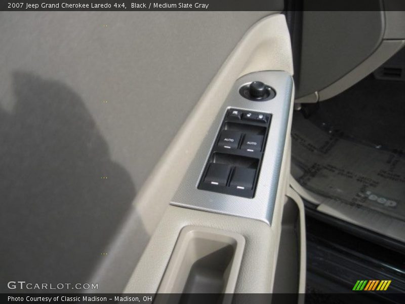 Black / Medium Slate Gray 2007 Jeep Grand Cherokee Laredo 4x4