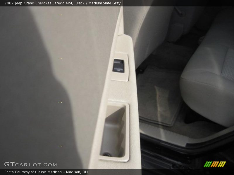 Black / Medium Slate Gray 2007 Jeep Grand Cherokee Laredo 4x4