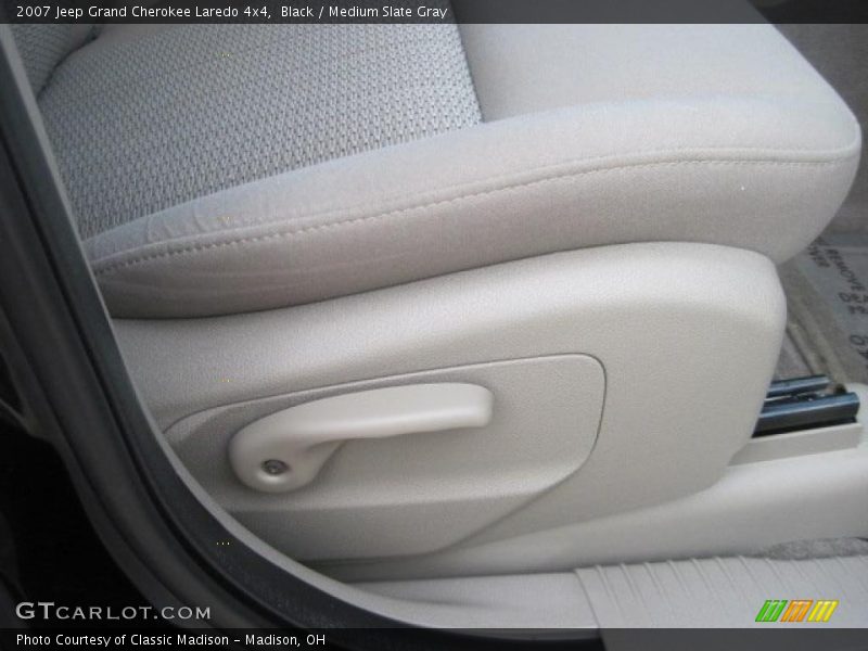 Black / Medium Slate Gray 2007 Jeep Grand Cherokee Laredo 4x4