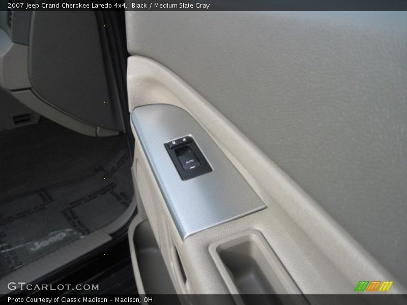 Black / Medium Slate Gray 2007 Jeep Grand Cherokee Laredo 4x4