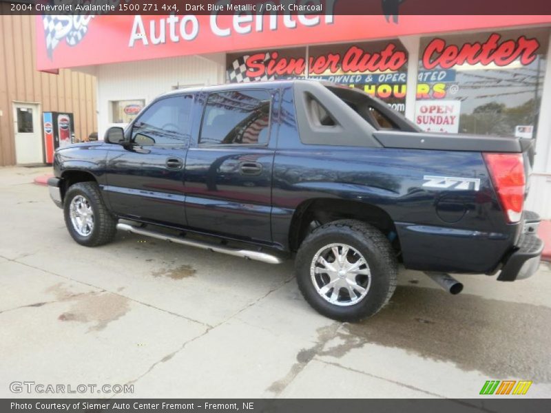 Dark Blue Metallic / Dark Charcoal 2004 Chevrolet Avalanche 1500 Z71 4x4