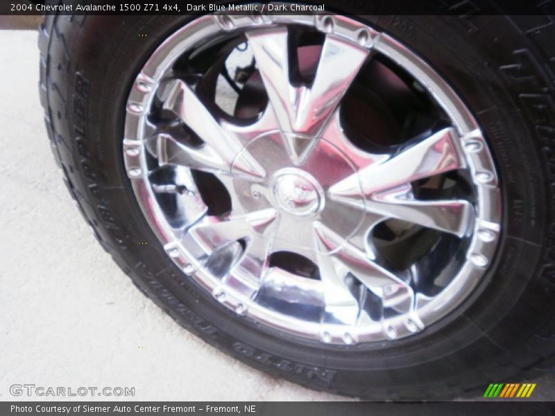 Dark Blue Metallic / Dark Charcoal 2004 Chevrolet Avalanche 1500 Z71 4x4