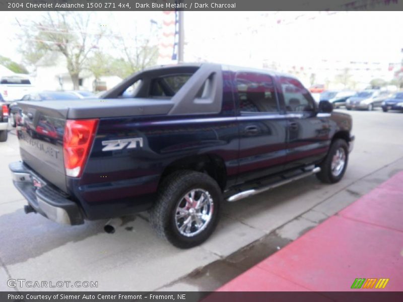 Dark Blue Metallic / Dark Charcoal 2004 Chevrolet Avalanche 1500 Z71 4x4