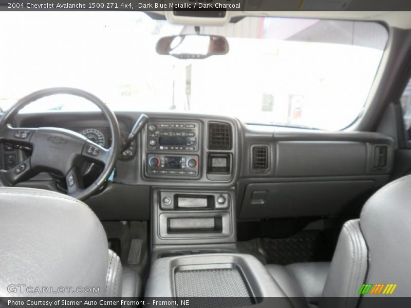Dark Blue Metallic / Dark Charcoal 2004 Chevrolet Avalanche 1500 Z71 4x4