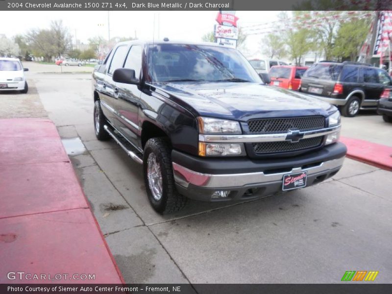 Dark Blue Metallic / Dark Charcoal 2004 Chevrolet Avalanche 1500 Z71 4x4