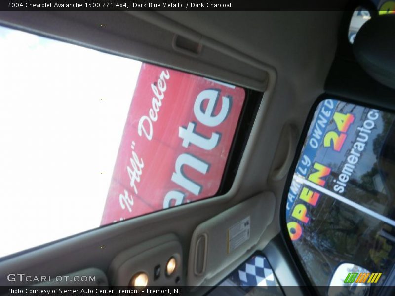 Dark Blue Metallic / Dark Charcoal 2004 Chevrolet Avalanche 1500 Z71 4x4
