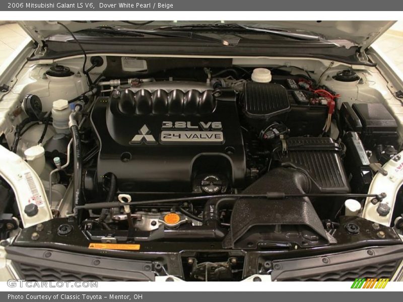 Dover White Pearl / Beige 2006 Mitsubishi Galant LS V6
