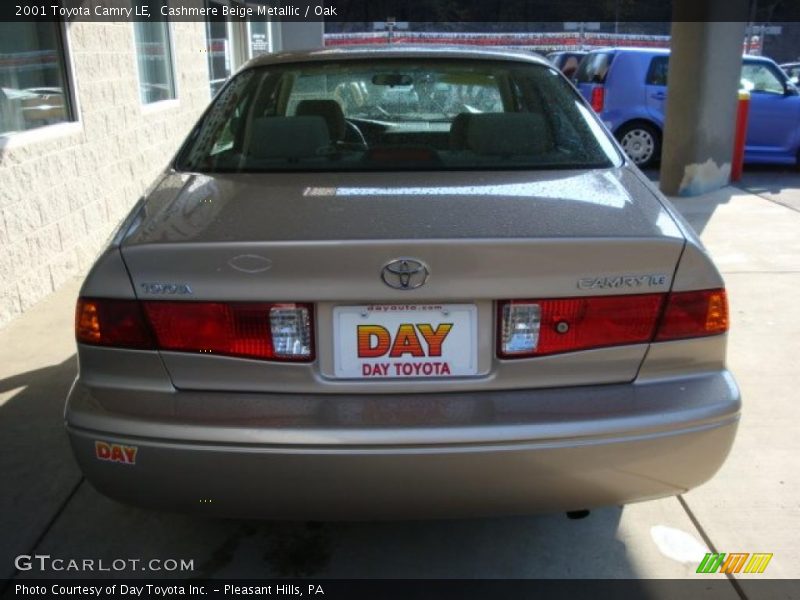 Cashmere Beige Metallic / Oak 2001 Toyota Camry LE