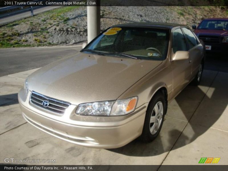 Cashmere Beige Metallic / Oak 2001 Toyota Camry LE