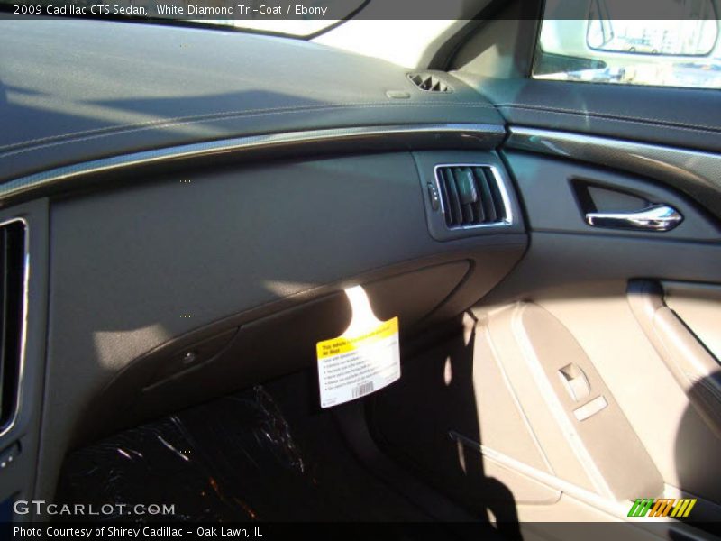 White Diamond Tri-Coat / Ebony 2009 Cadillac CTS Sedan