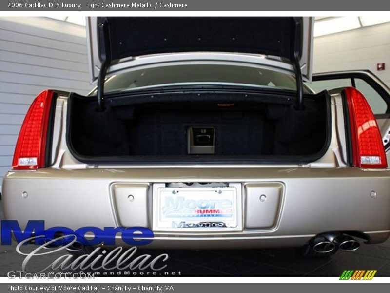 Light Cashmere Metallic / Cashmere 2006 Cadillac DTS Luxury