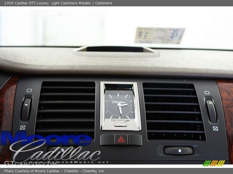 Light Cashmere Metallic / Cashmere 2006 Cadillac DTS Luxury