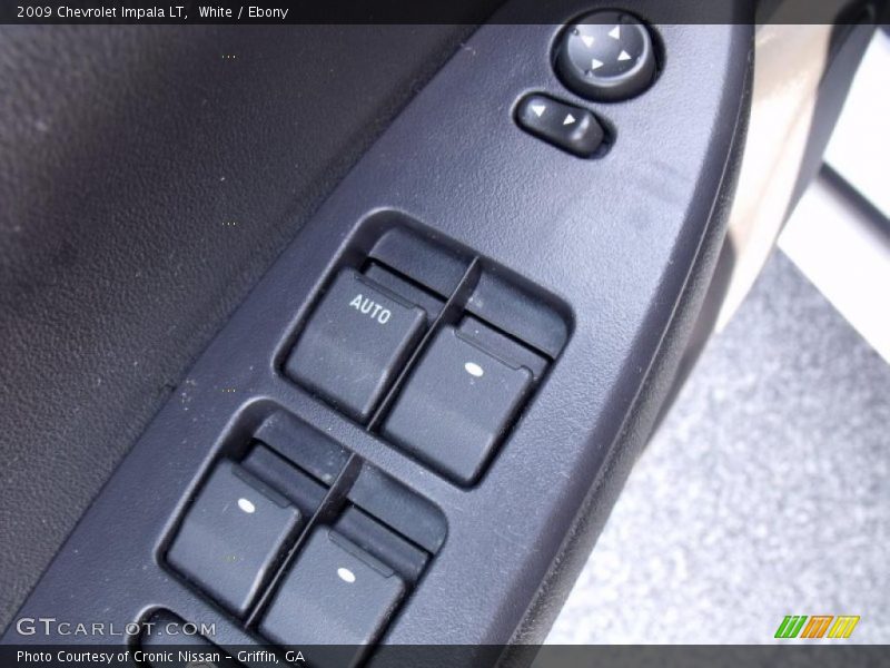 White / Ebony 2009 Chevrolet Impala LT