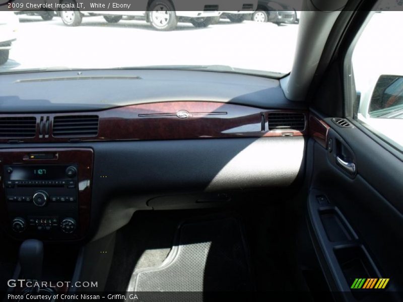 White / Ebony 2009 Chevrolet Impala LT
