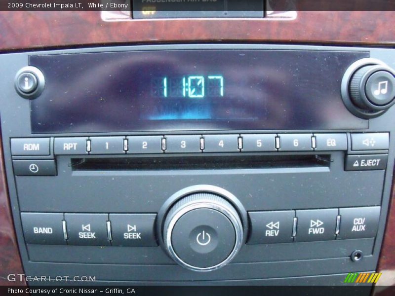 White / Ebony 2009 Chevrolet Impala LT