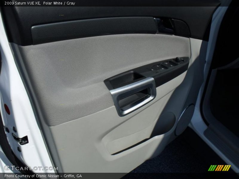 Polar White / Gray 2009 Saturn VUE XE