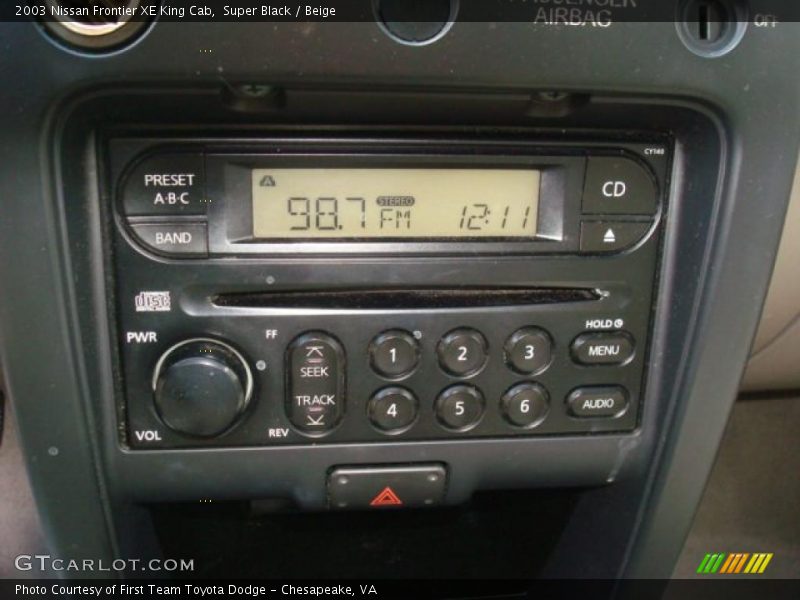 Super Black / Beige 2003 Nissan Frontier XE King Cab