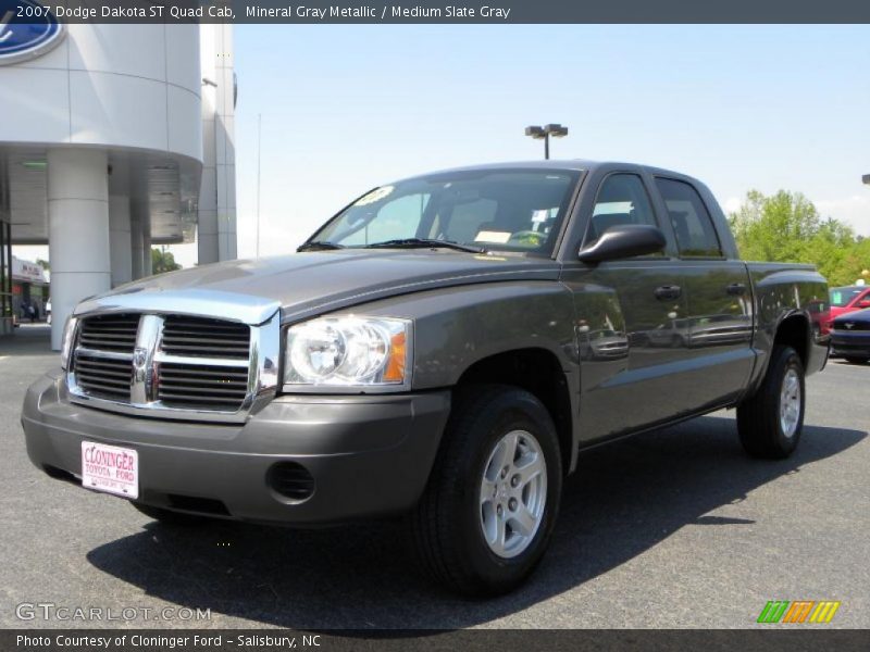 Mineral Gray Metallic / Medium Slate Gray 2007 Dodge Dakota ST Quad Cab