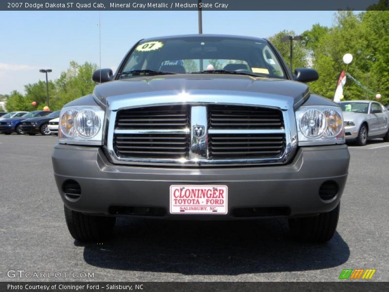 Mineral Gray Metallic / Medium Slate Gray 2007 Dodge Dakota ST Quad Cab