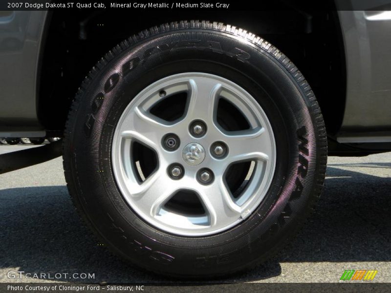 Mineral Gray Metallic / Medium Slate Gray 2007 Dodge Dakota ST Quad Cab