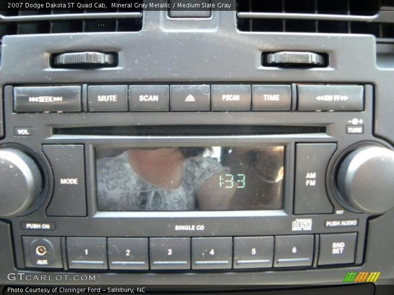 Mineral Gray Metallic / Medium Slate Gray 2007 Dodge Dakota ST Quad Cab