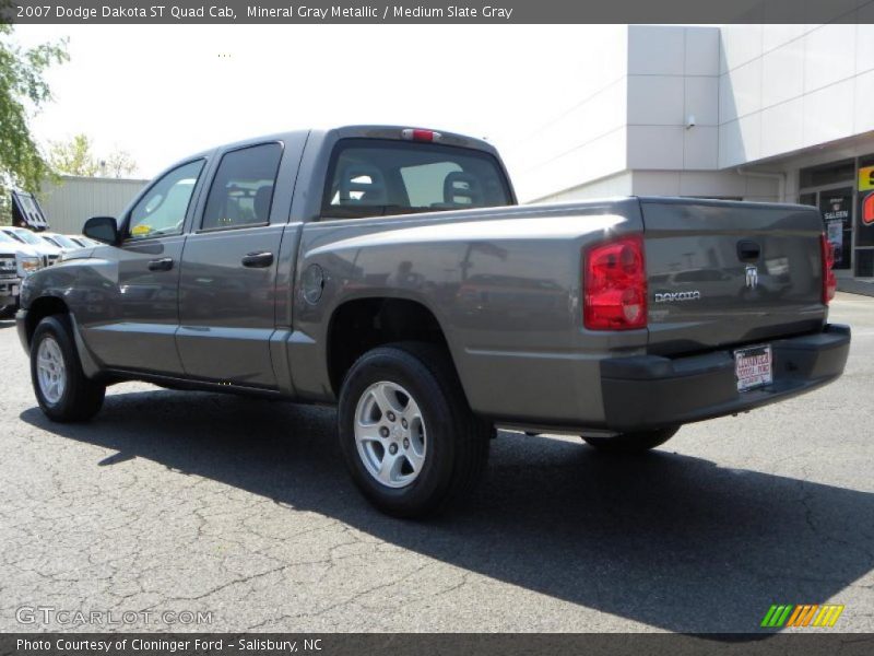 Mineral Gray Metallic / Medium Slate Gray 2007 Dodge Dakota ST Quad Cab
