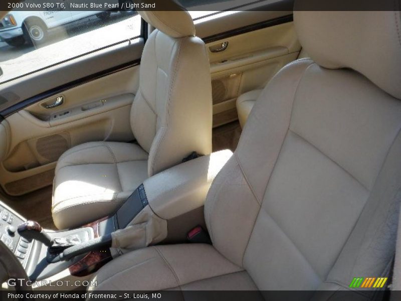 Nautic Blue Pearl / Light Sand 2000 Volvo S80 T6