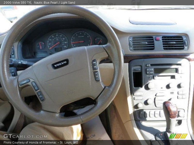 Nautic Blue Pearl / Light Sand 2000 Volvo S80 T6