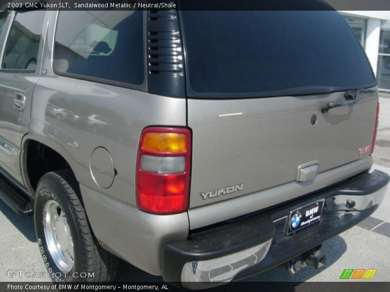 Sandalwood Metallic / Neutral/Shale 2003 GMC Yukon SLT