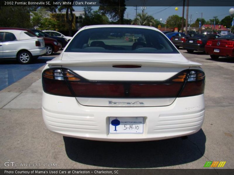 Ivory White / Dark Pewter 2002 Pontiac Bonneville SE