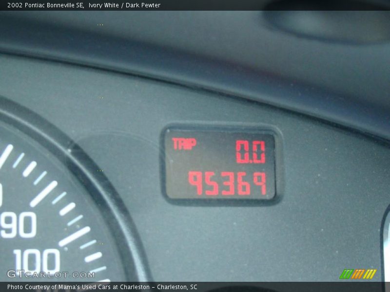 Ivory White / Dark Pewter 2002 Pontiac Bonneville SE