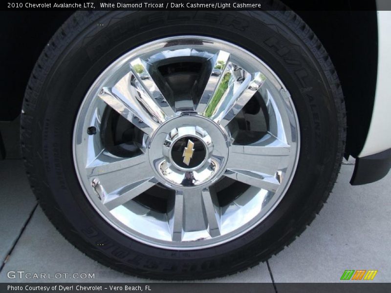 White Diamond Tricoat / Dark Cashmere/Light Cashmere 2010 Chevrolet Avalanche LTZ
