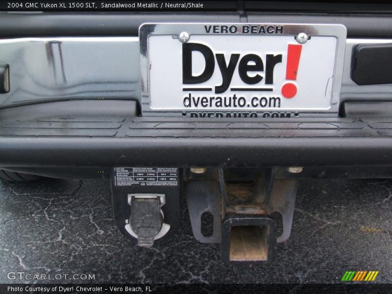 Sandalwood Metallic / Neutral/Shale 2004 GMC Yukon XL 1500 SLT