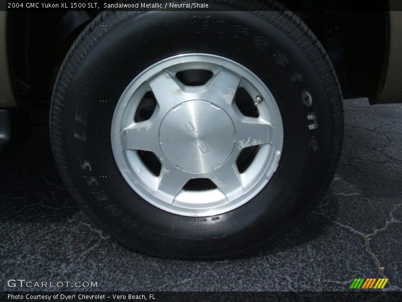 Sandalwood Metallic / Neutral/Shale 2004 GMC Yukon XL 1500 SLT