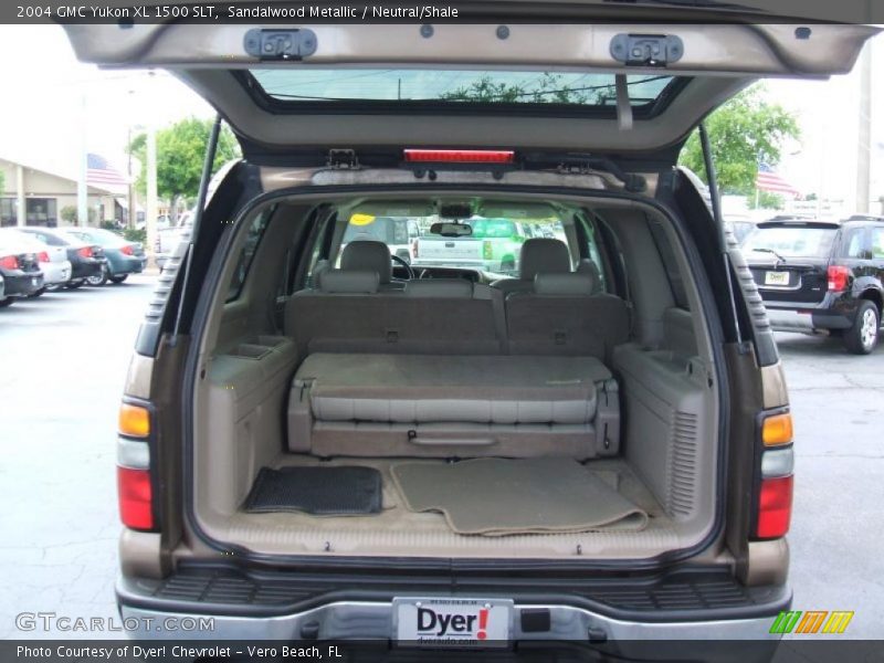Sandalwood Metallic / Neutral/Shale 2004 GMC Yukon XL 1500 SLT