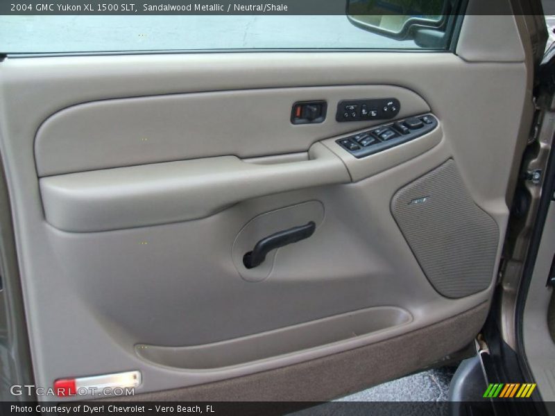 Sandalwood Metallic / Neutral/Shale 2004 GMC Yukon XL 1500 SLT