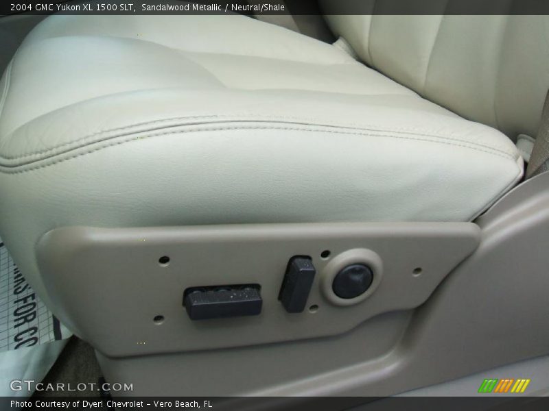 Sandalwood Metallic / Neutral/Shale 2004 GMC Yukon XL 1500 SLT