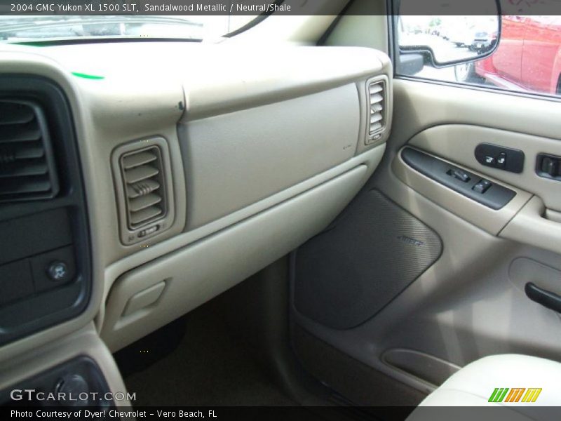 Sandalwood Metallic / Neutral/Shale 2004 GMC Yukon XL 1500 SLT