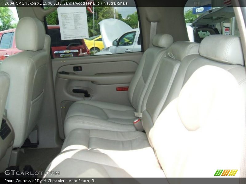 Sandalwood Metallic / Neutral/Shale 2004 GMC Yukon XL 1500 SLT
