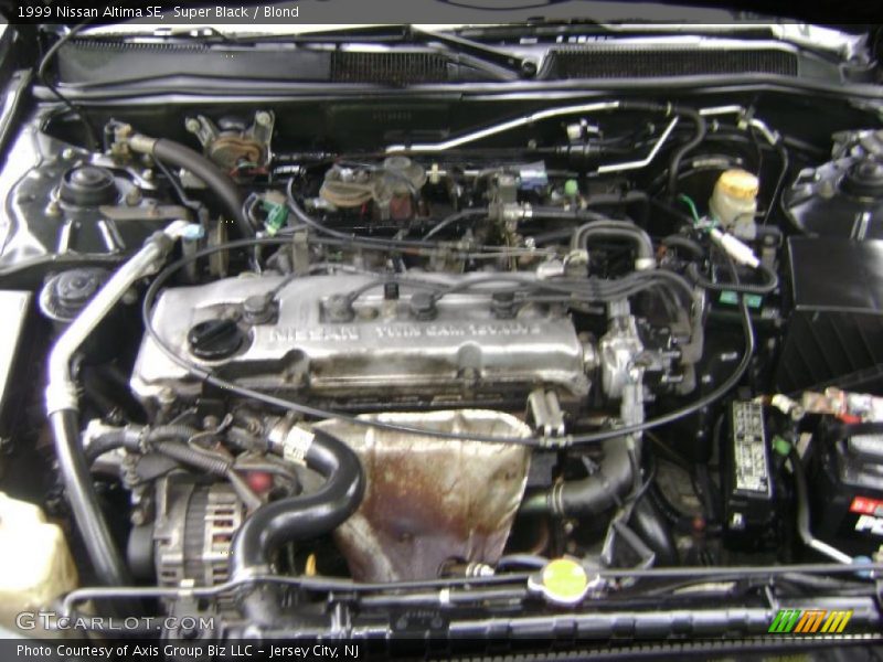 Super Black / Blond 1999 Nissan Altima SE