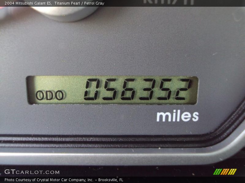 Titanium Pearl / Petrol Gray 2004 Mitsubishi Galant ES